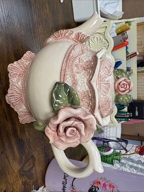 Delicate Pink Rose Decorative Jar